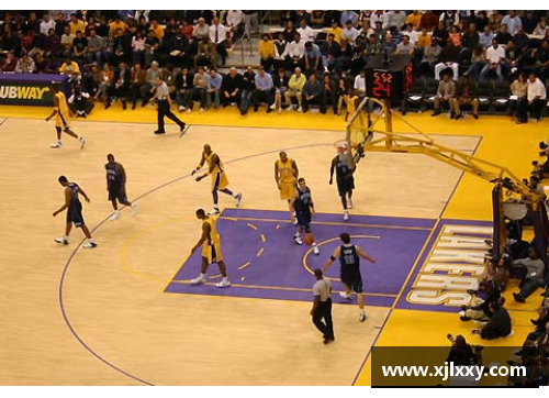 NBA精彩瞬间：探索球场背后的故事